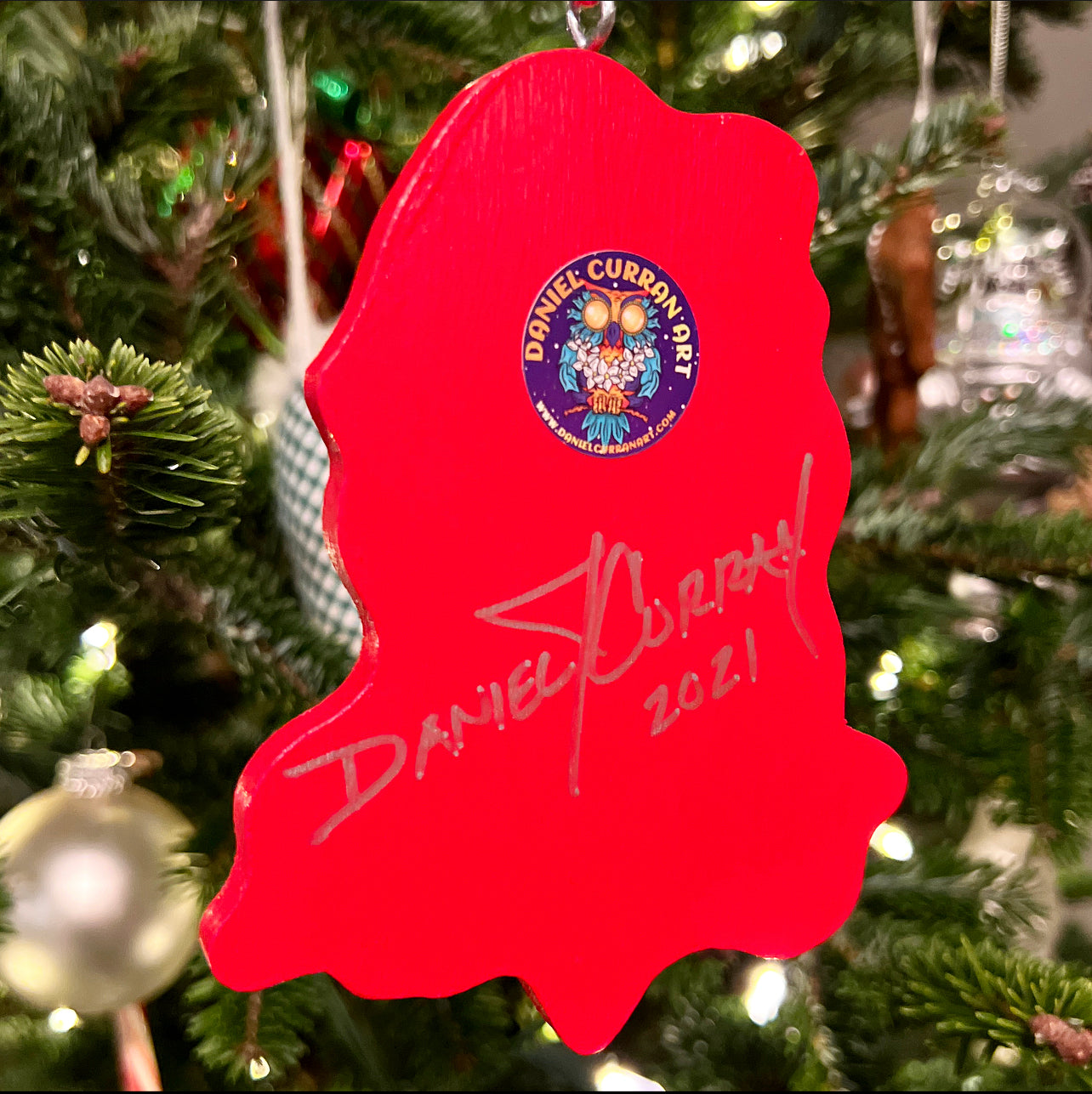 Snow Owl 2021 Ornament (White) - Daniel Curran Art